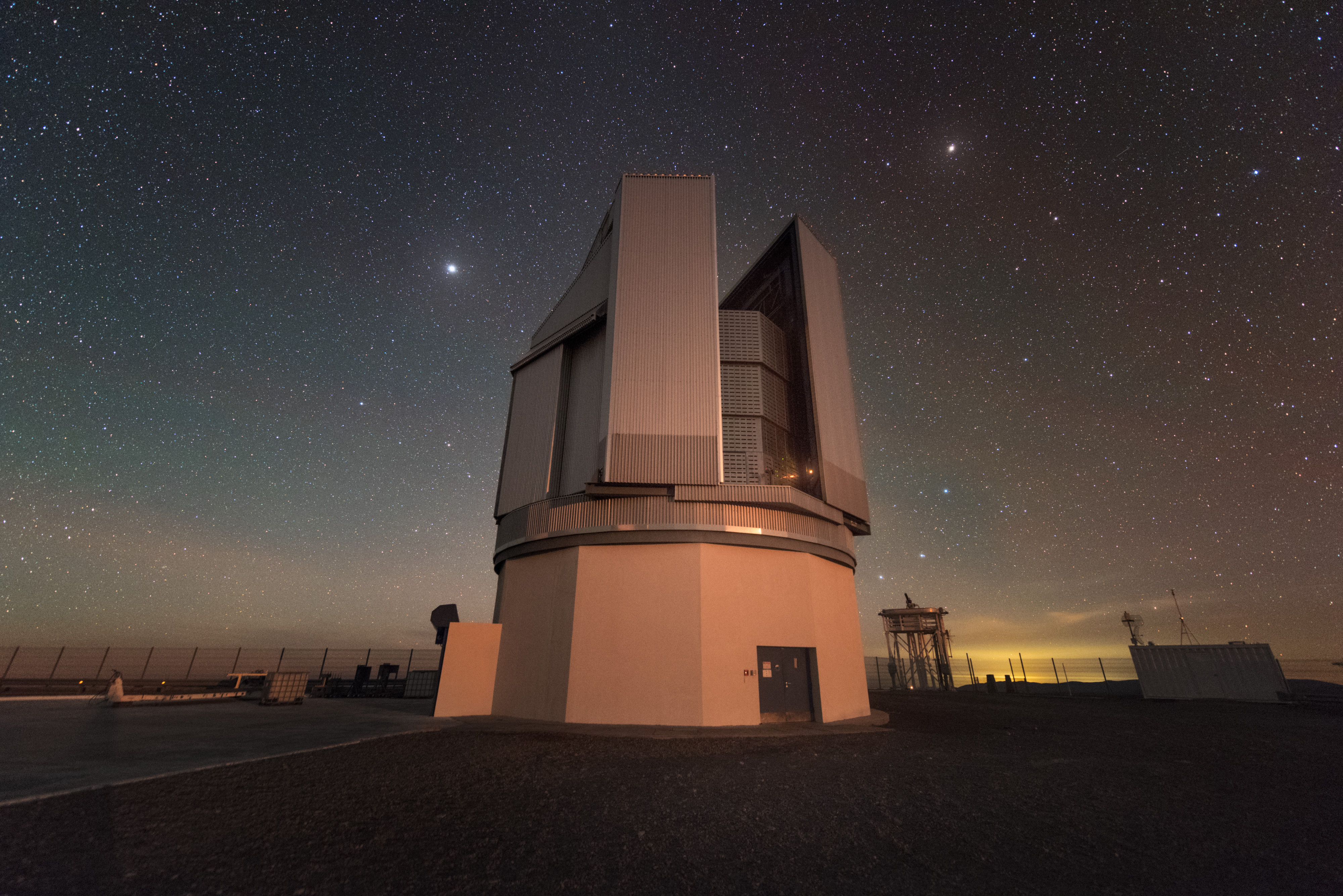 Very large telescope. Гайя обсерватория. Gaia Космическая обсерватория. VLT телескоп. Телескоп Гайя.